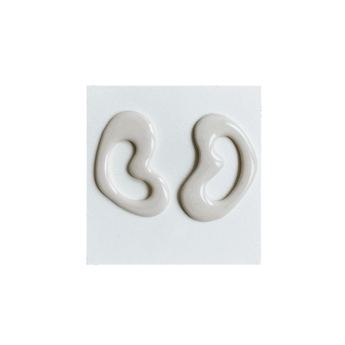 BRASILEIRA earrings large cream